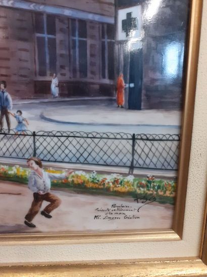 Vue d'une rotonde 
Peinture sur porcelaine...