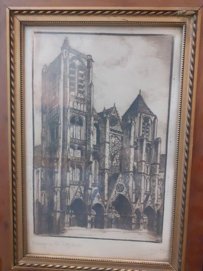 lot de trois gravures 
La cathédrale de Bourges...
