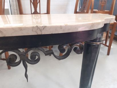 Console en fer forgé
1930
H : 61 cm L : 73...