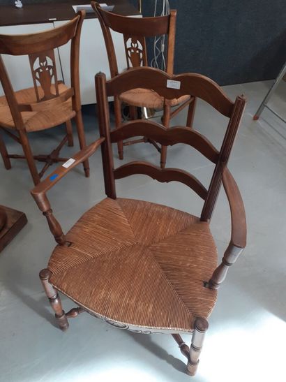 Table à écrire avec fauteuil paillé
Table...