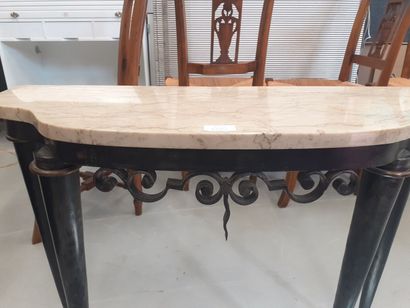 Console en fer forgé
1930
H : 61 cm L : 73...