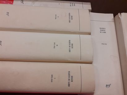 Lot de quatre cartons de livres comprenant...