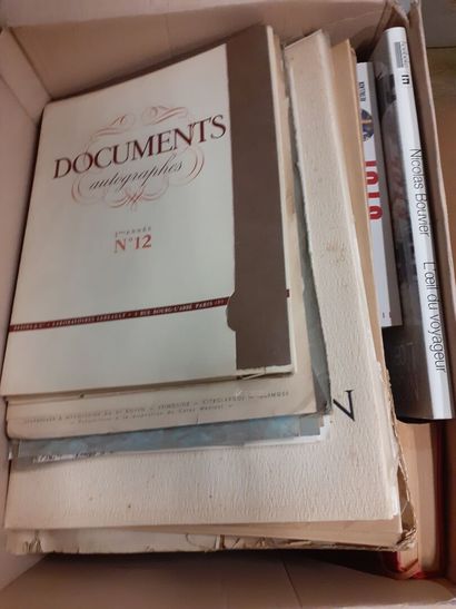 Lot de cartons de livres sur des artistes,...