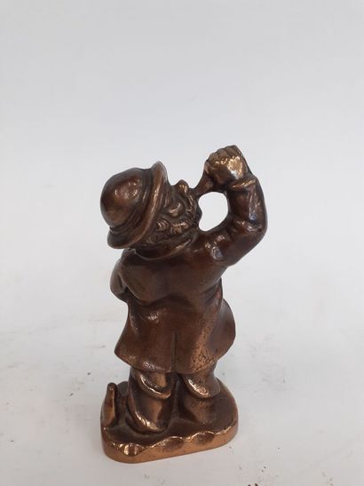 Sujet en bronze le buveur
H : 12 cm 