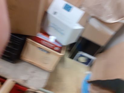 Lot de cartons de livres sur des artistes,...