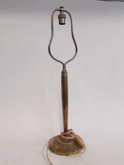 Lampe de bureau en laiton 
H : 52 cm