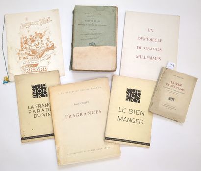 Un lot de 7 volumes sur le vin et la gastronomie,...