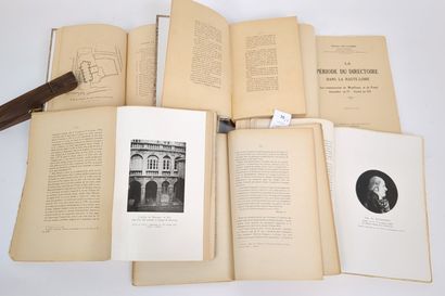 Un lot de 3 ouvrages en 6 volumes sur le...