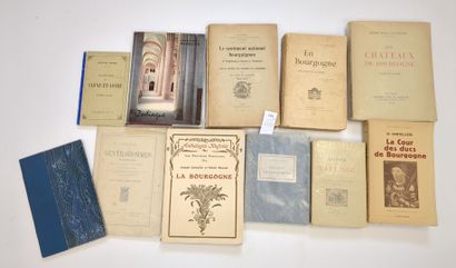 [Bourgogne]. 12 volumes relatifs à la Bourgogne,...