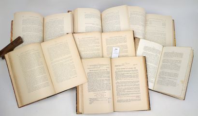 Un lot de 5 ouvrages en sept volumes sur...