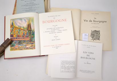 Un ensemble de 7 volumes sur le vin et la...