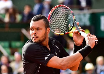 Raquette dedicacee par Jo Wilfried Tsonga...