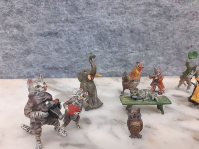 Quinze sujets miniatures en bronze de Vienne...