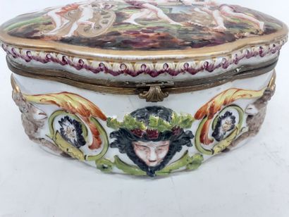 Capo di Monte boîte en porcelaine à décor...