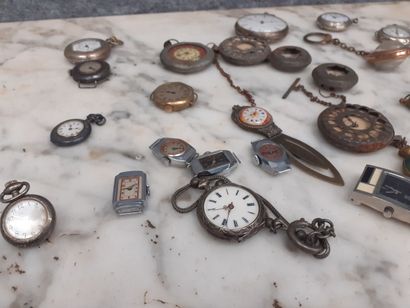 Lot de montres de poche et cadrans dont certaines...