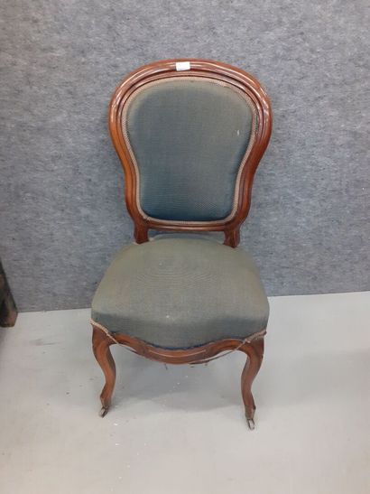Une chaise Epoque Louis Philippe pieds courbés...