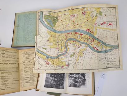[Lyon]. Un ensemble de 5 annuaires anciens :
ANNUAIRE...