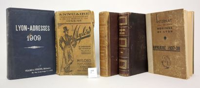 [Lyon]. Un ensemble de 5 annuaires anciens :
ANNUAIRE...