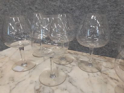 BACCARAT 5 verre à cognac et cinq verres...