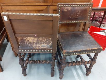 Paire de chaises à dos plat en bois tourné...