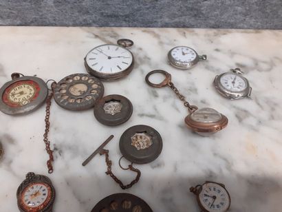 Lot de montres de poche et cadrans dont certaines...