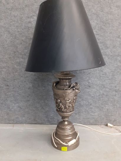 Dans le Gout de Van VIANNEN
Pied de lampe...