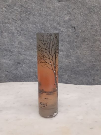 MICHEL, vase cylindrique à décor dégé à l'acide...