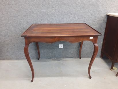bureau plat en noyer avec plateaux tirettes...
