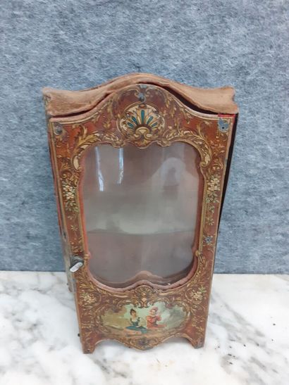 Vitrine en tôle lithographiée et mica (un...