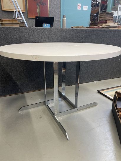 Table de salle à manger piètement en métal...