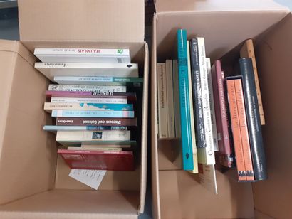Deux cartons de livres sur le Beaujolais
dont...