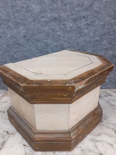 Scole de statue en bois laqué 
20 x 30 x...