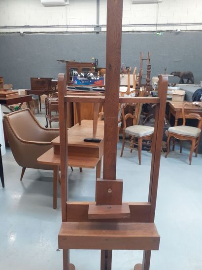 Chevalet en chêne règlable 
H : 182 cm L...