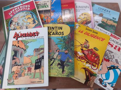 Lot de BD dont tintin et les Picaros, Astérix...