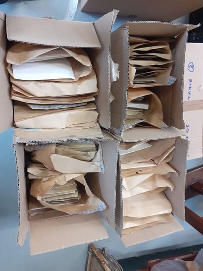 Lot de trois cartons de cartes de voeux :...