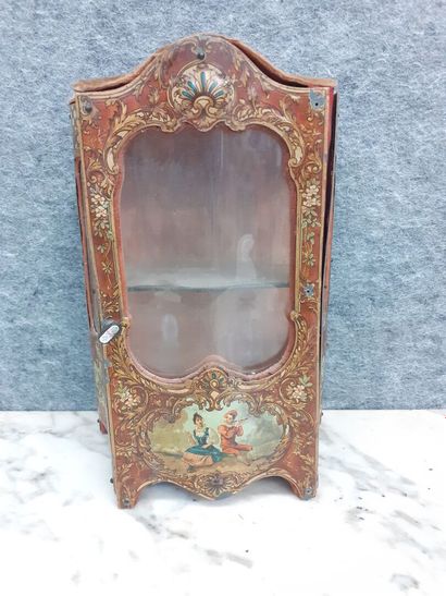 Vitrine en tôle lithographiée et mica (un...