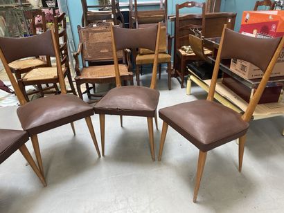 Travail des années 50
suite de quatre chaises...