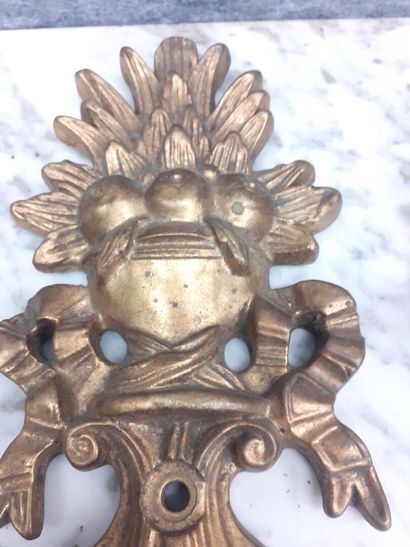 Une paire d'éléments de boiserie en bois...