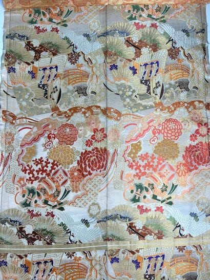 Deux grands Obi japonais Art Déco en brocart...