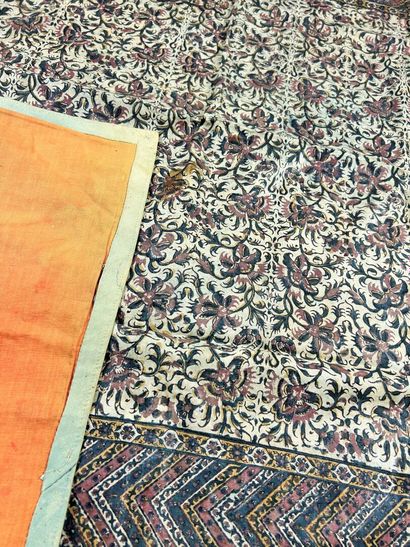 Un carré en Kalamkari ayant conservé son...