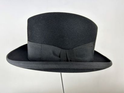 Trois chapeaux Borsalino et Fedora dont deux...