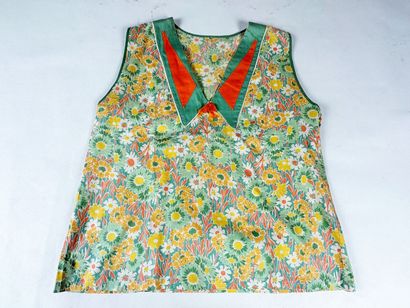 Un pyjama du soir ou négligé d'intérieur...