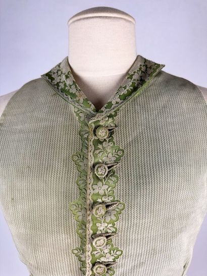 Gilet fin Louis XV retaillé d'époque pour...