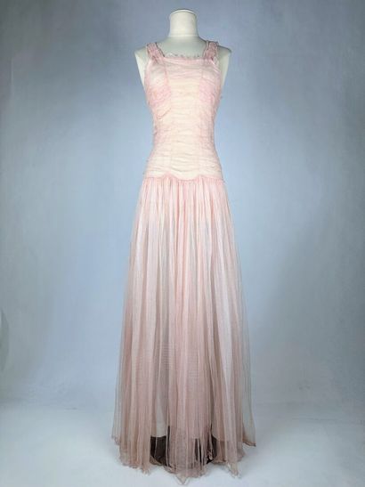 Robe longue estivale en fourreau de tulle...