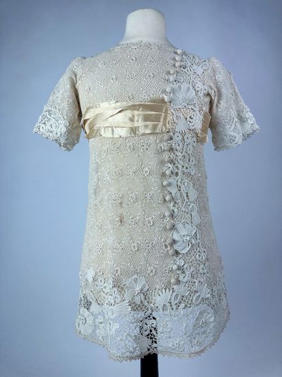 Deux robes de cérémonie pour fillettes Circa...