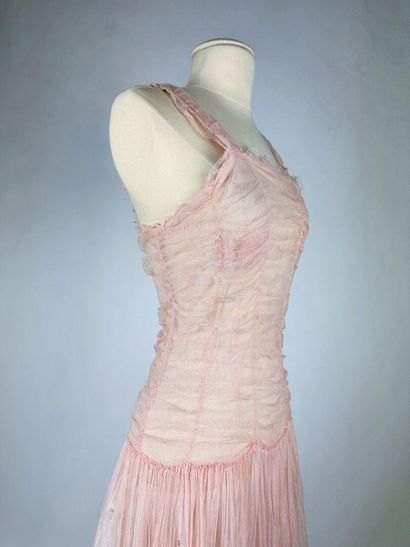 Robe longue estivale en fourreau de tulle...