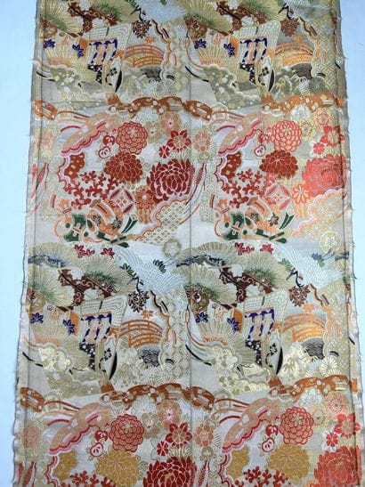 Deux grands Obi japonais Art Déco en brocart...