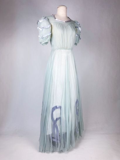 Robe longue pour l'été en crêpeline de soie...