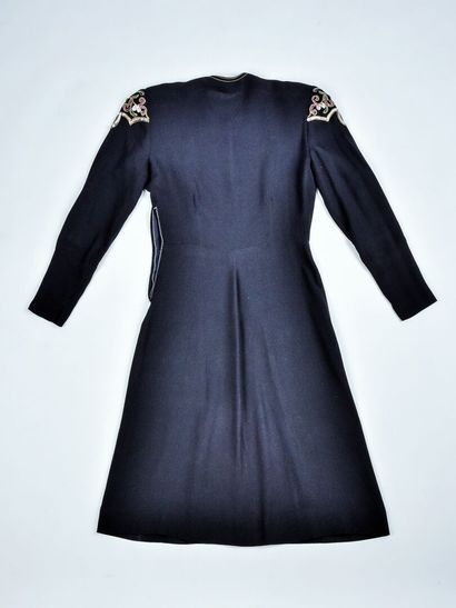 Une robe de cocktail ou de dîner en crêpe...