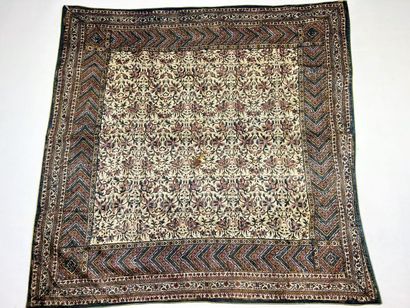 Un carré en Kalamkari ayant conservé son...
